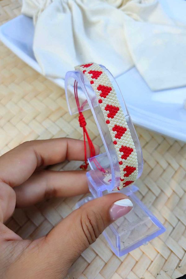 Pulsera peyote corazones beis con rojo miyuki
